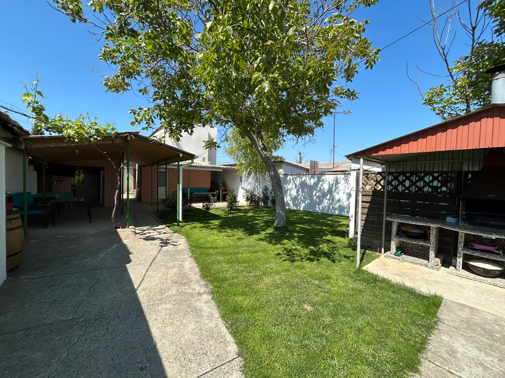 Уютный дворик