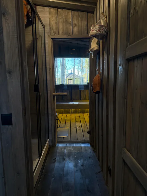 Дом и юрта на Валдае