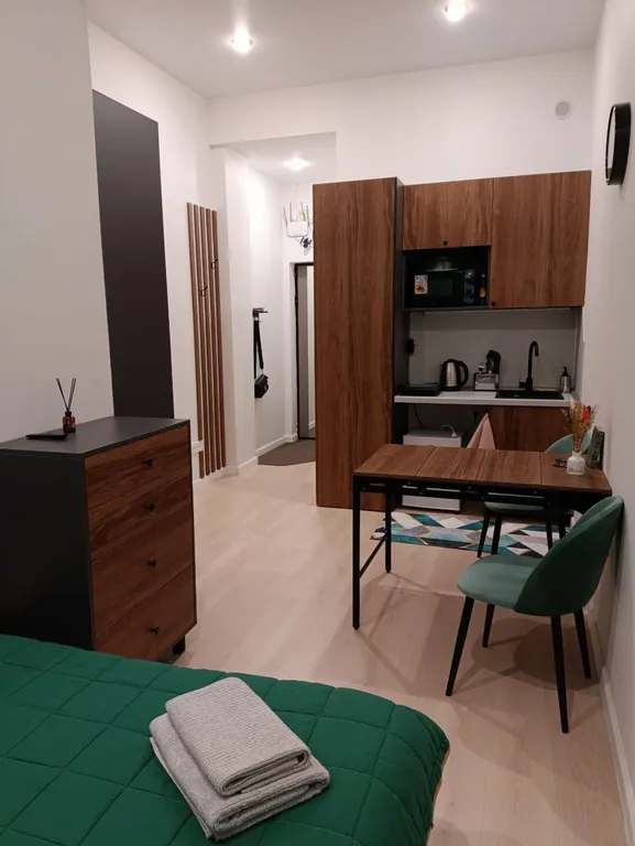 Апартаменты напротив ТЦ