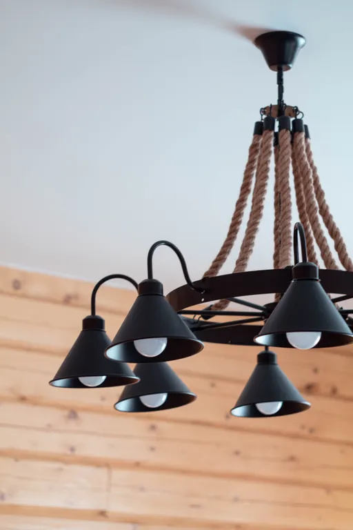 Усадьба в лесу с видом на горы