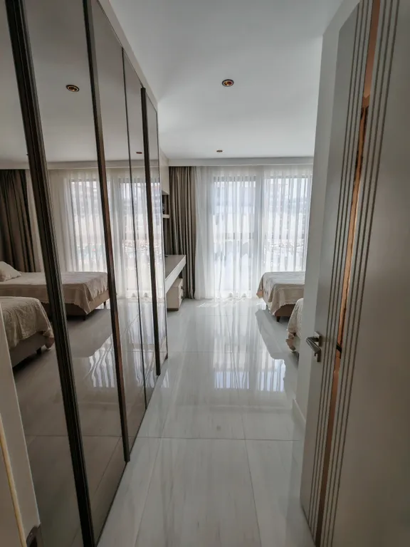 Квартира с тремя спальнями Azura World Residence & Hotel