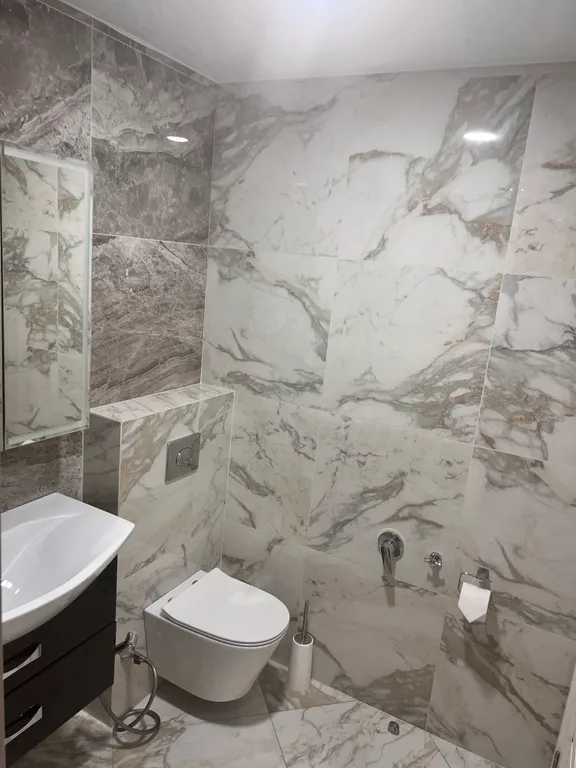 Домик с бассейном