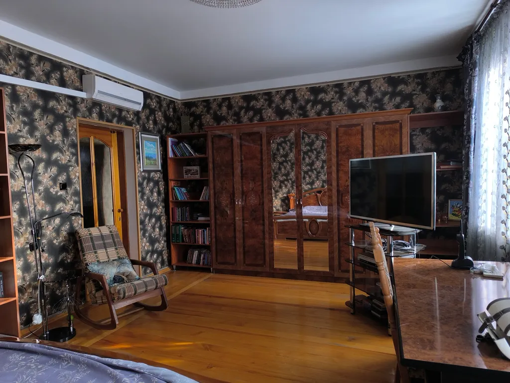 Дом в живописной части города