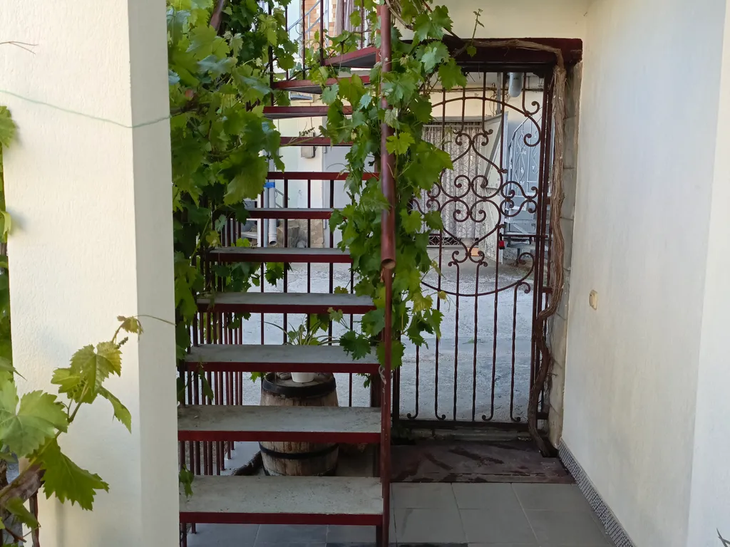 Уютный коттедж с видом на горы