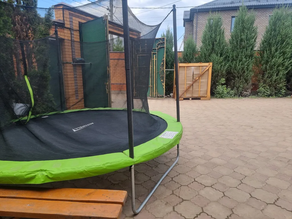 Дом у метро