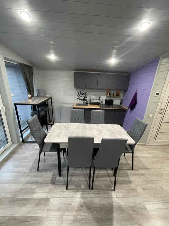 Уютный дизайнерский коттедж с территорией