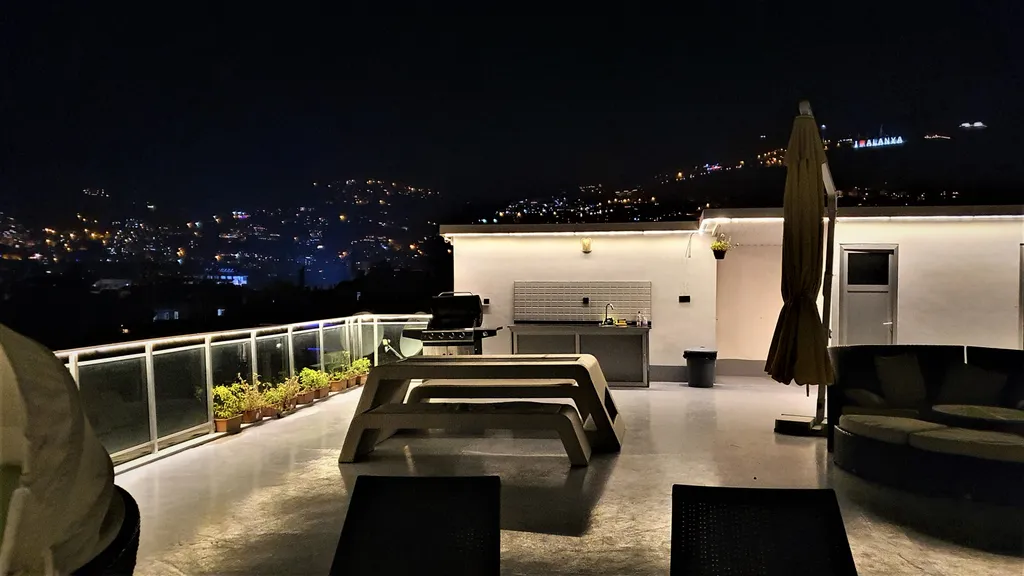 Квартира в самом центре города 100 метрах от моря с отличными видами