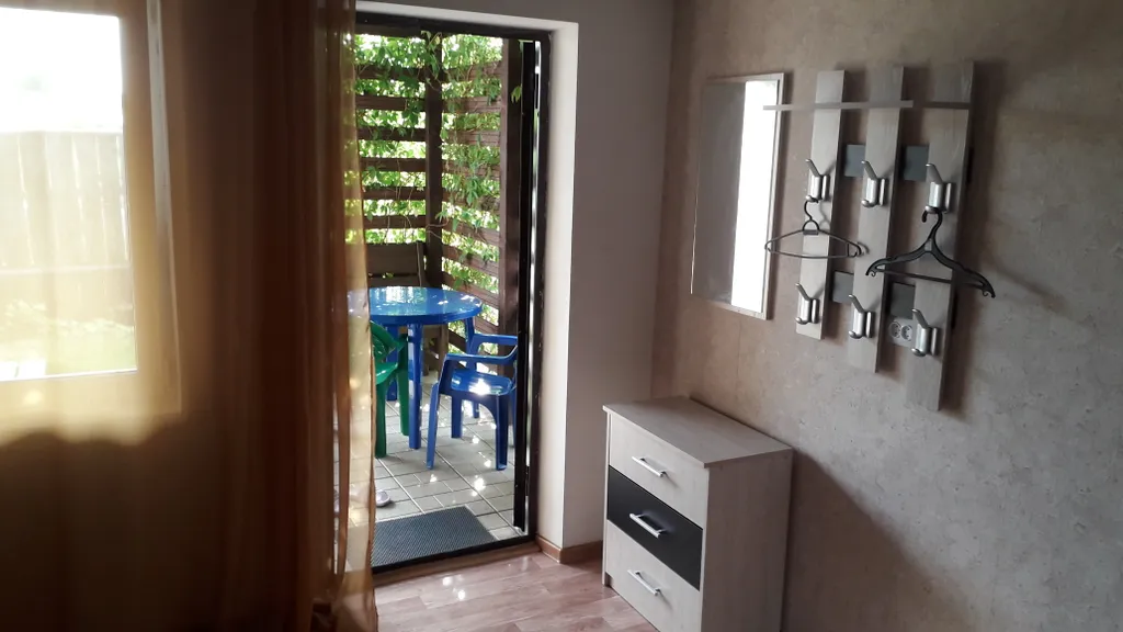 Уютный домик у озера