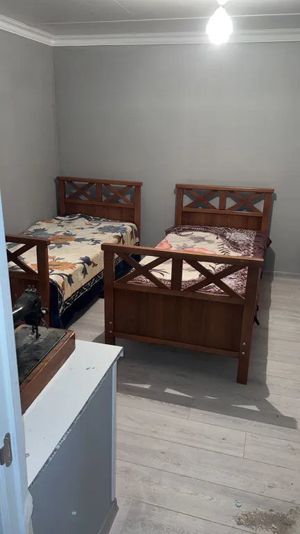 Розовый дом в горах