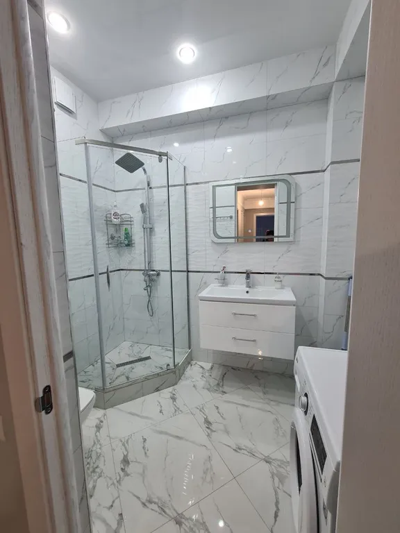 Квартира Красивая двухкомнатная квартира у моря класса люкс в элитном дом — Махачкала