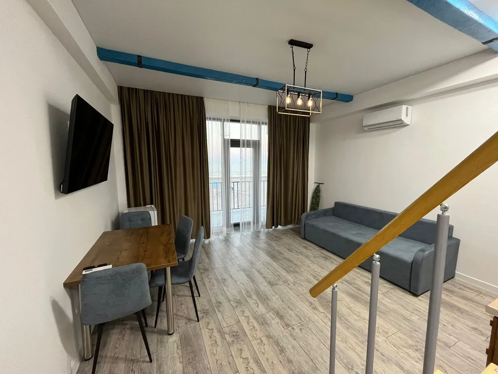 Двухуровневый полулюкс с зоной отдыха на крыше и видом на море