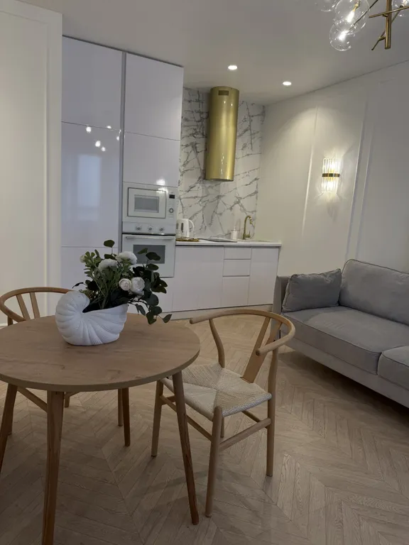 Современный апартамент в тихом районе