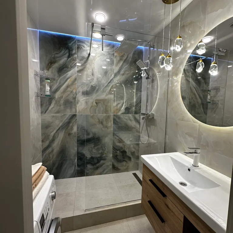 Трёхкомнатая квартира в центре города в пешей доступности к Заливу — аренда посуточно в Чебоксары