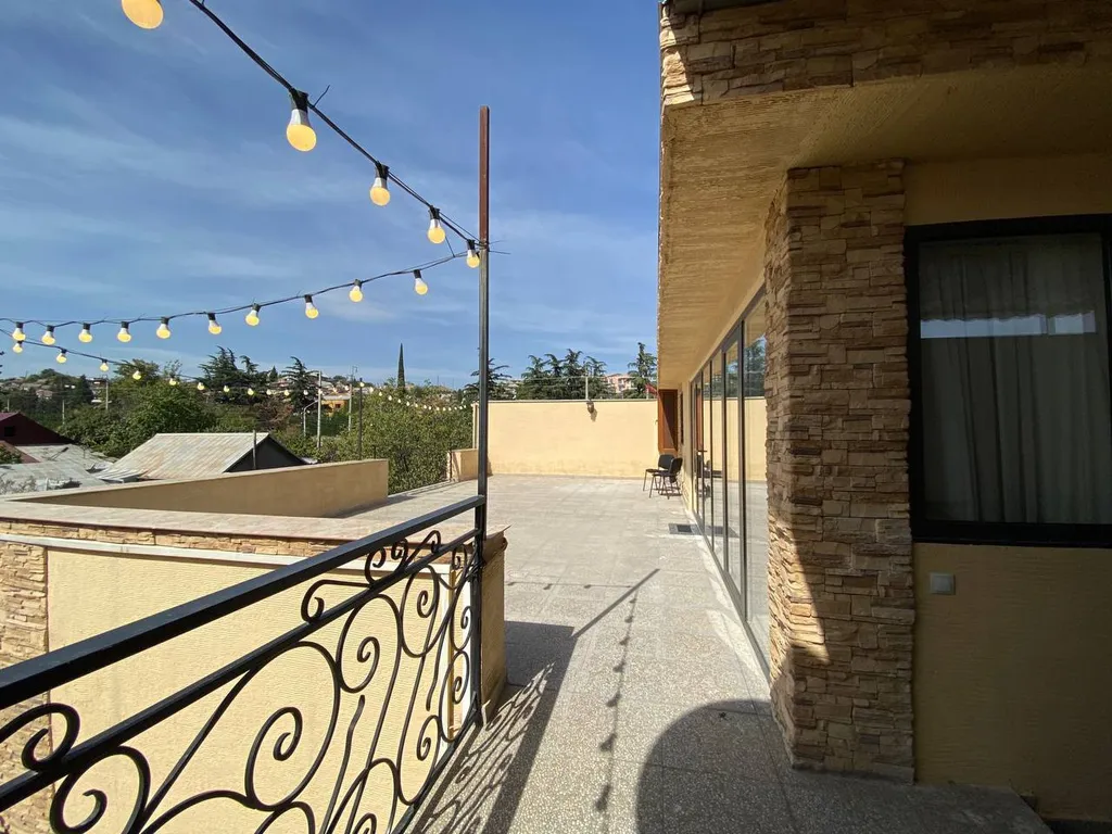 Квартира на 2-4 гостя с просторной террасой и бесплатной парковкой