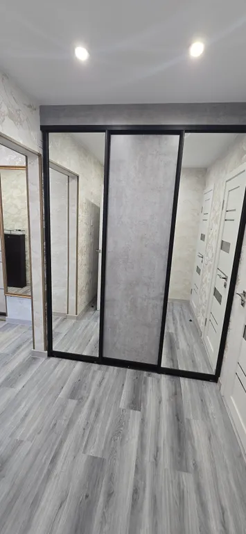 Квартира Новая и светлая двухкомнатная квартира — Хабаровск