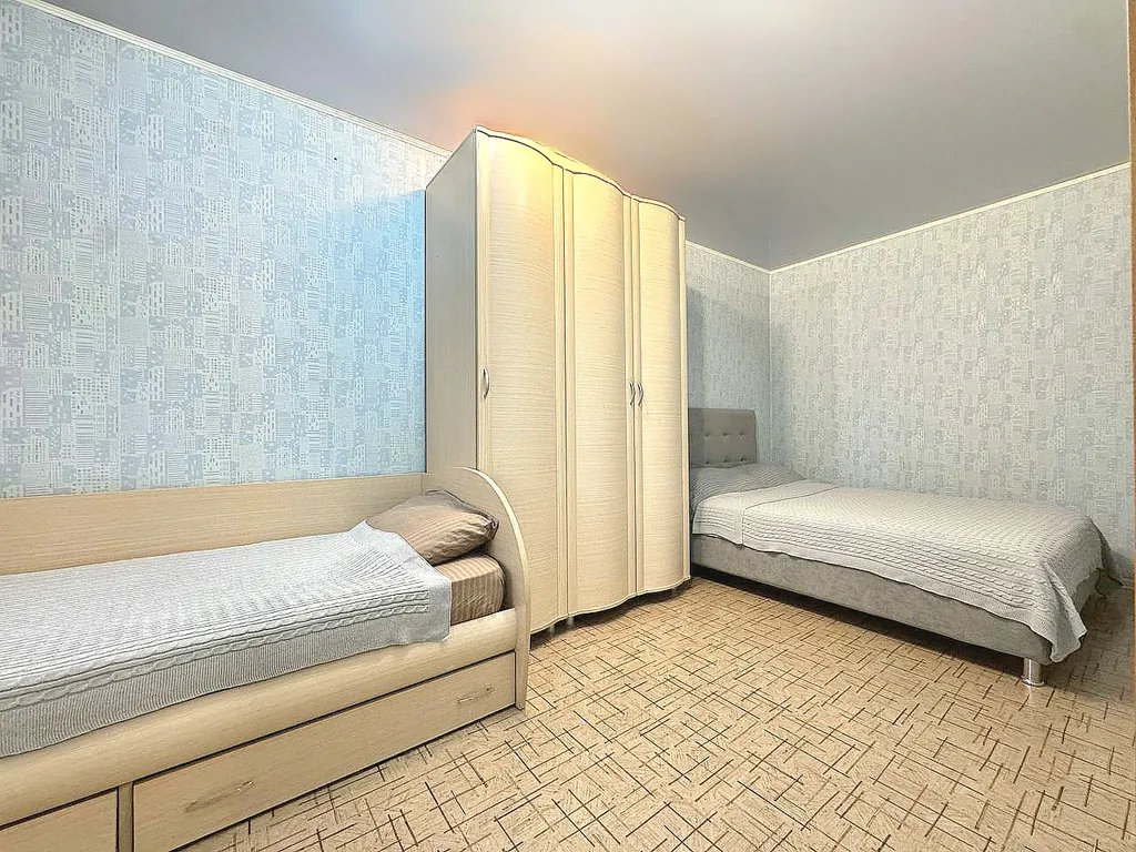 Двухкомнатная квартира в центре на Дзержинского