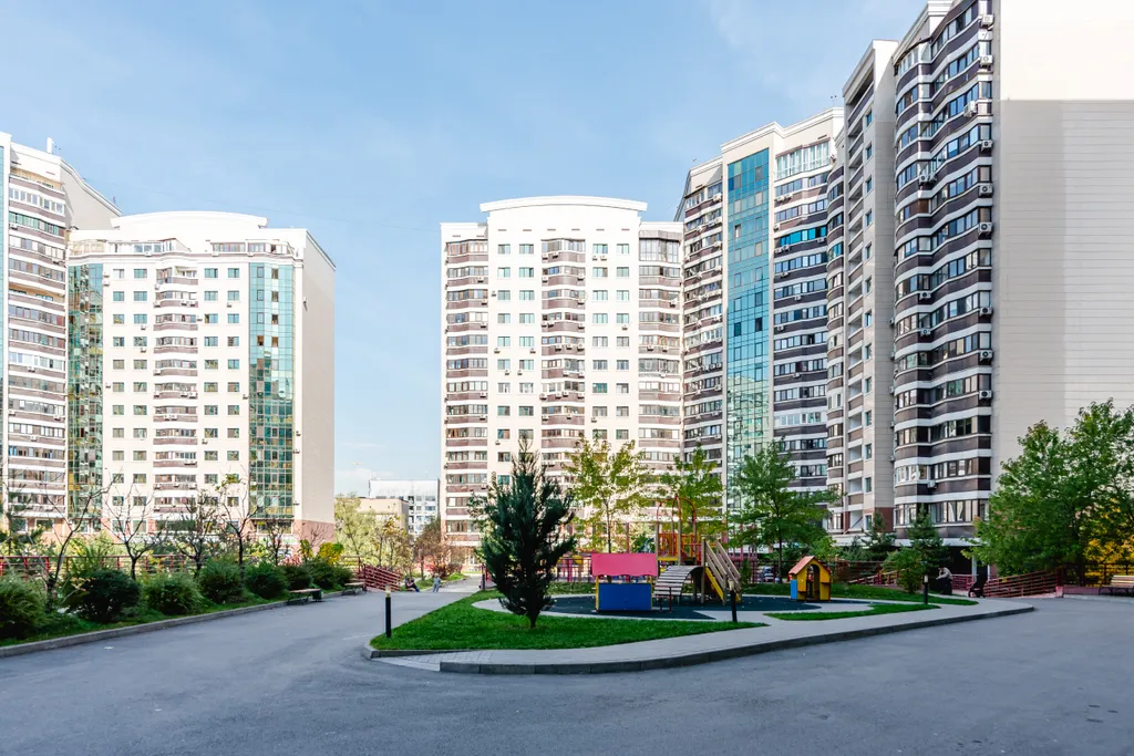 Апартаменты Aray в центре города и с видом на горы