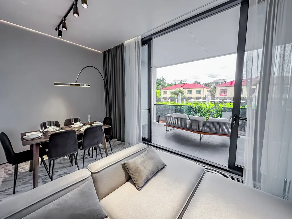 Квартира Двухуровневые апартаменты с прямым выходом к бассейну и у моря — аренда посуточно в Адлер