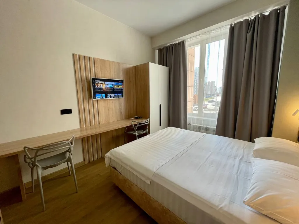 "В Гости!" на Запорожской 69 (1к студия №1 рядом с БЦ "Сити")