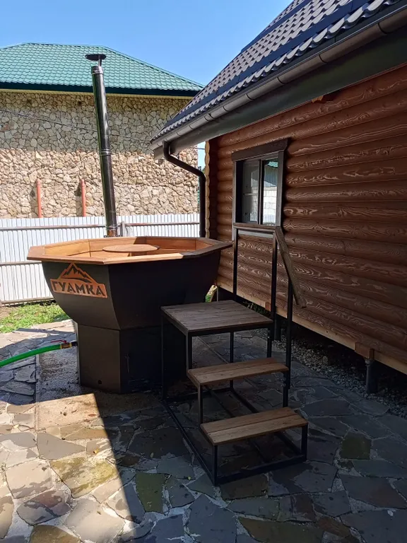 Сруб с банным чаном