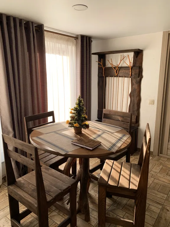 Тихое и комфортное место на берегу реки Лесная