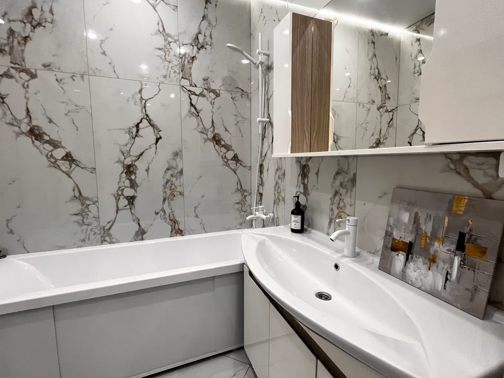 Студия у коллажа