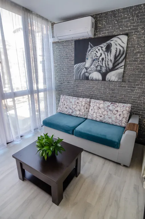 Семейные апартаменты Сафари на набережной в центре