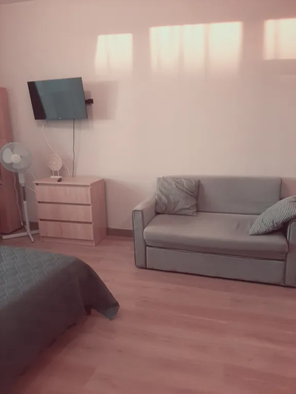 Уютная студия с видом на сады