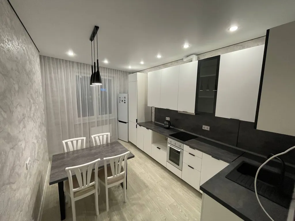 Уютная квартира в новой высотке в центре