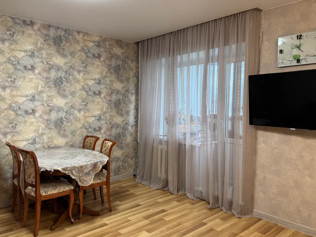 Двухэтажная трёхкомнатная квартира