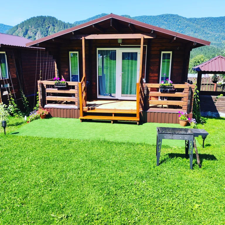 Трехместный уютный гостевой дом с видом на горы №8