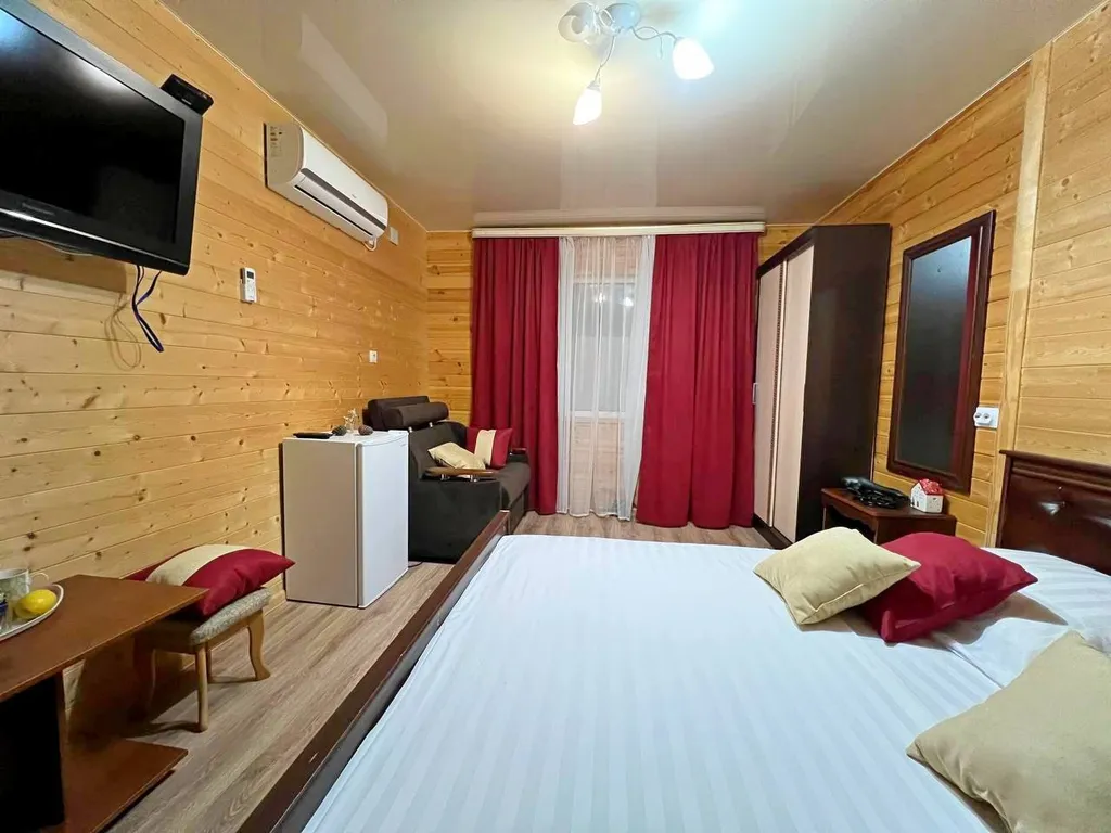 Коттедж 4-х местный домик с кухней — Анапа