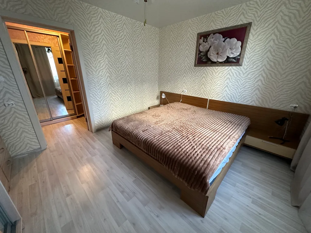 Квартира 2-комн квартира, Джакузи, 4 отдельных спальных места, до 7гостей — Новосибирск