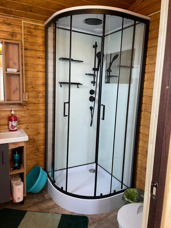 Коттедж Уютный домик на берегу озера Волго — Ланино