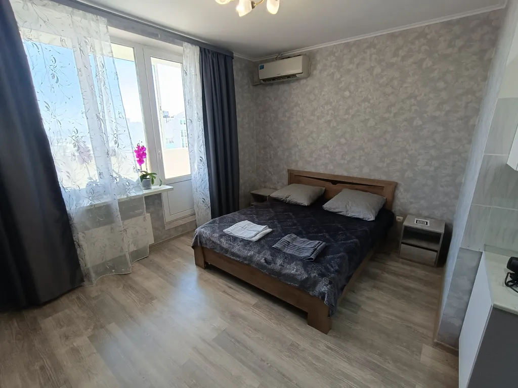 Квартира Комфортабельная студия с современным ремонтом — аренда посуточно в Ростов-на-Дону