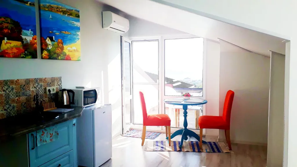 Квартира Квартира Студия с видом на море и горы с балконом — Геленджик