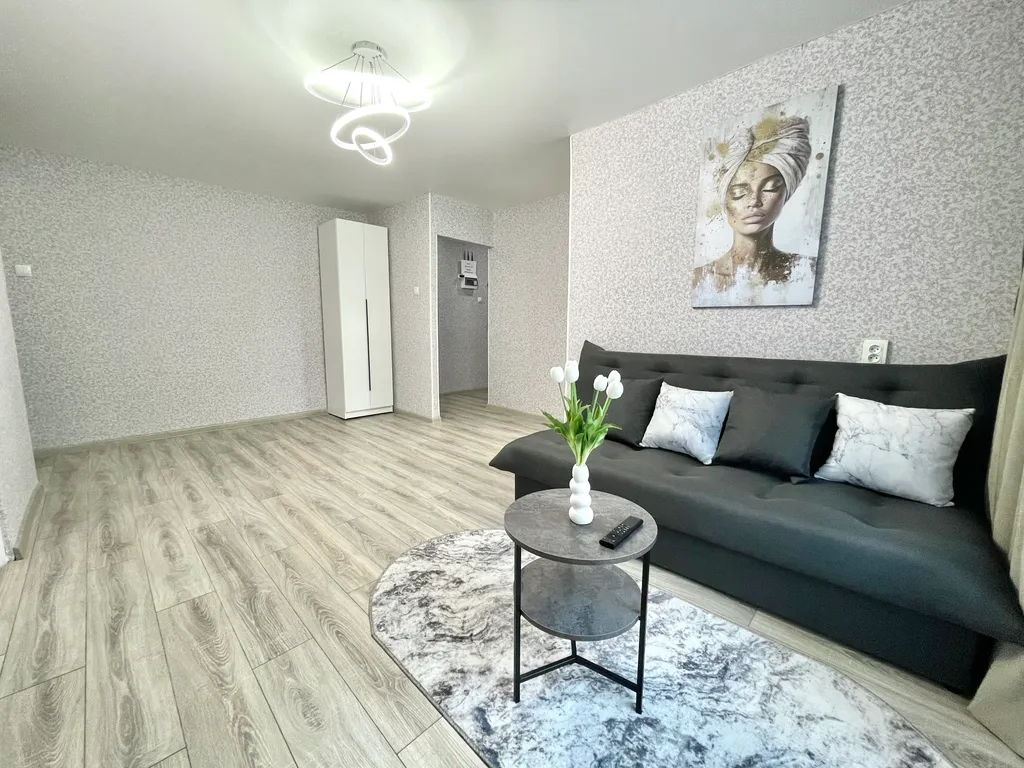 Квартира Вместительная квартира в самом центре — Екатеринбург