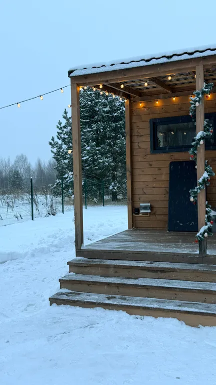 Небольшой уютный домик с чаном