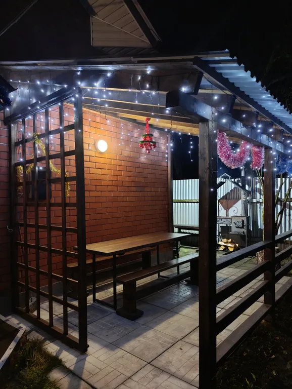 Дом на лесной опушке с банeй на дpовax и бильярдом