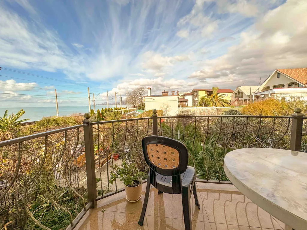 Квартира 3-комнатная Квартира — Адлер