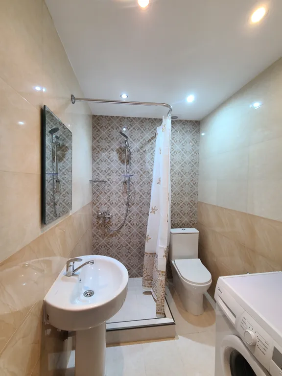 Квартира с балконом и панорамным видом на город и гору Арарат