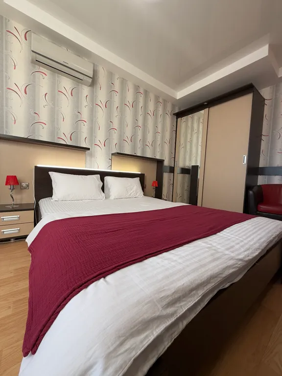 Тут хорошо на Сурикова