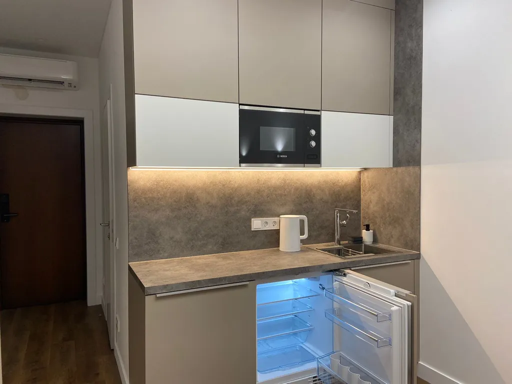 Апартамент в центре Сочи с большим бассейном у моря