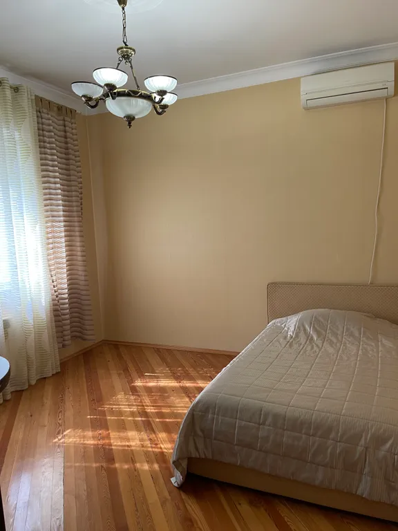 Часть дома с отдельным входом в 3 минутах от моря для большой компании