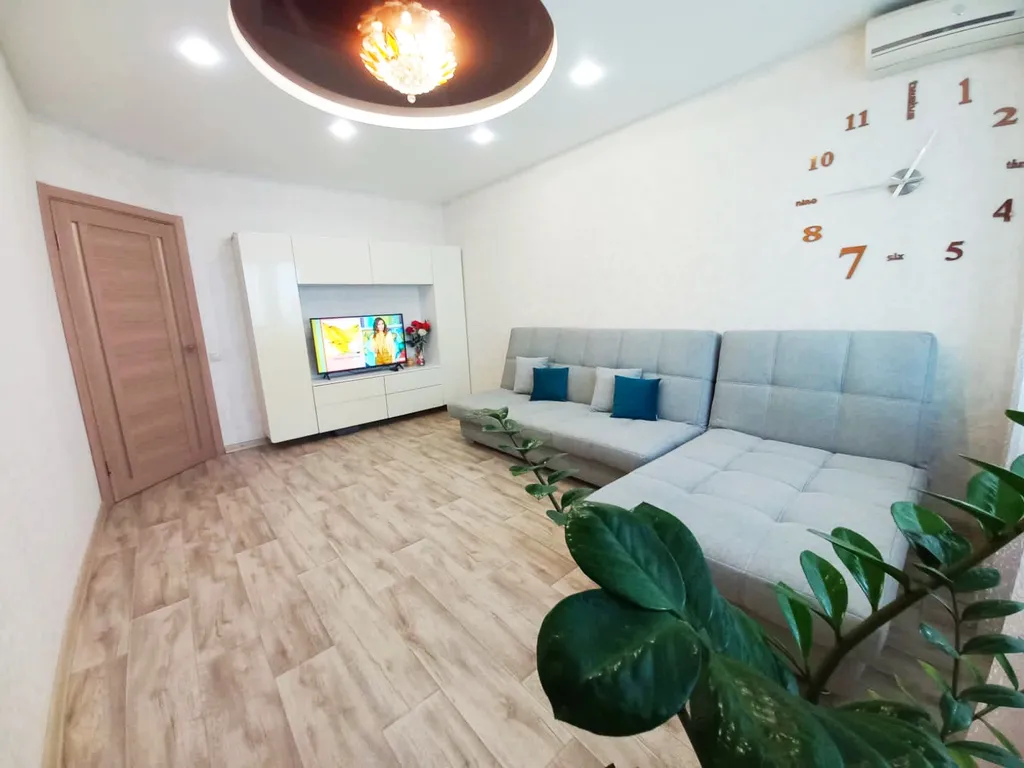 Трёхкомнатная квартира на набережной