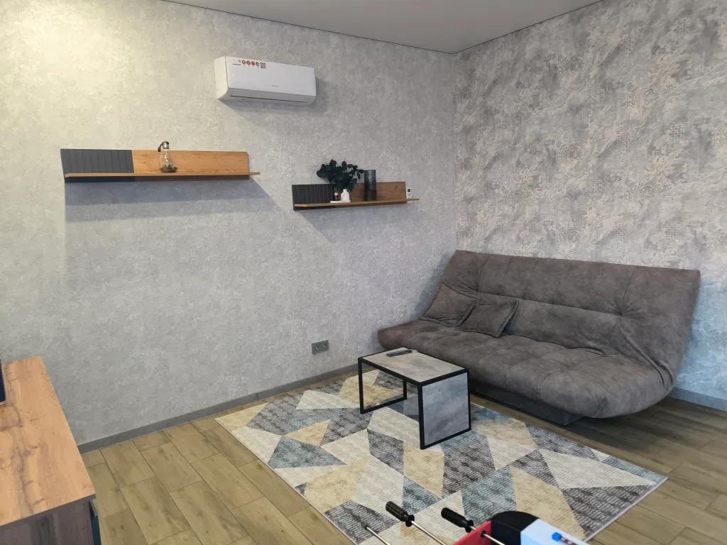 Современный коттедж в пригороде с баней и горячим чаном