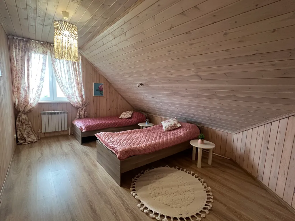 Двухэтажный дом с видом на Галичское озеро