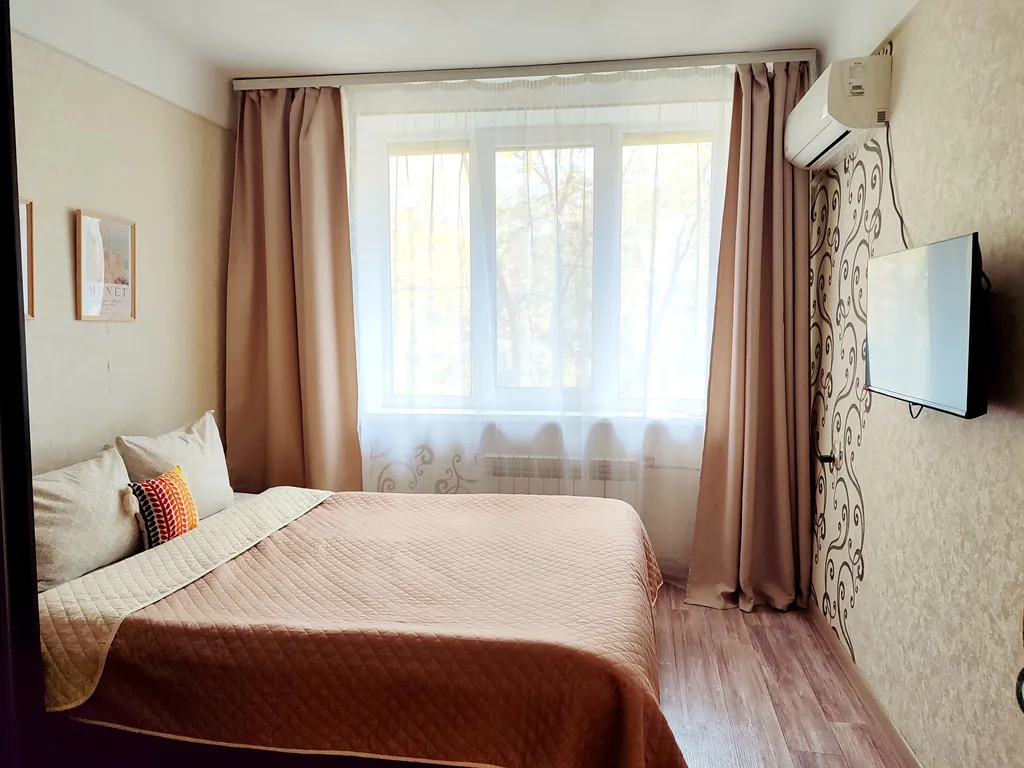 Квартира Просторная двухкомнатная квартира — Севастополь