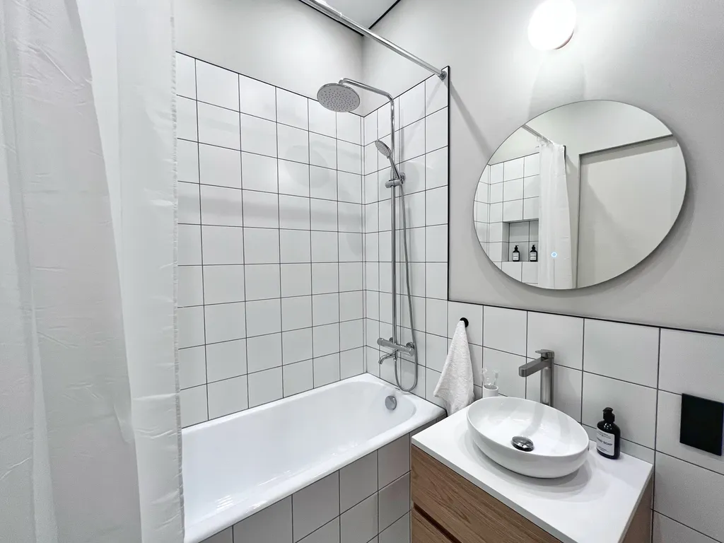 Квартира Квартира 2-комнатная с дизайнерским ремонтом в центре Москвы 5 минут до Кремля! — Москва