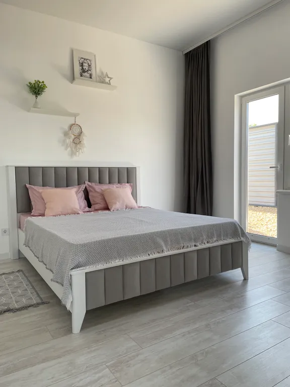 Уютный приватный дом с бассейном в горах среди виноградников